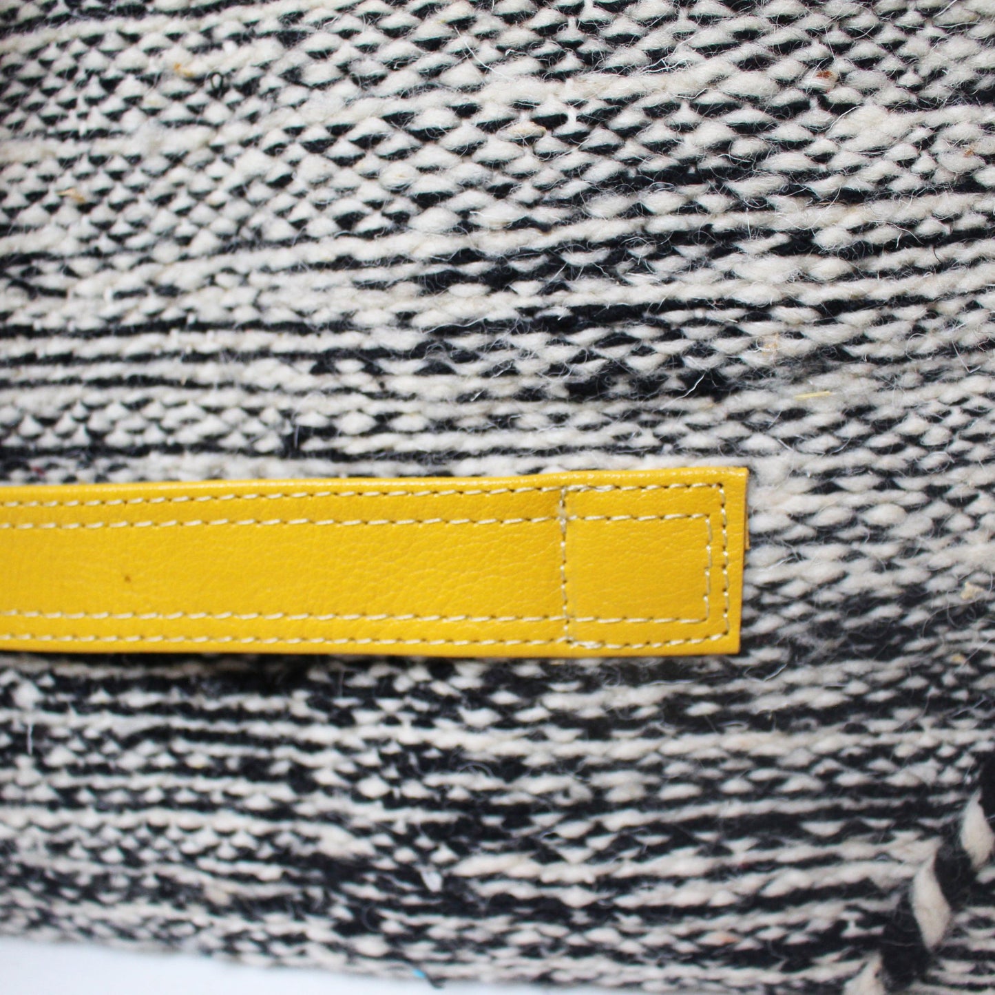 Chacha d'amour | sac pochette en étoffe berbère tissée Moutarde