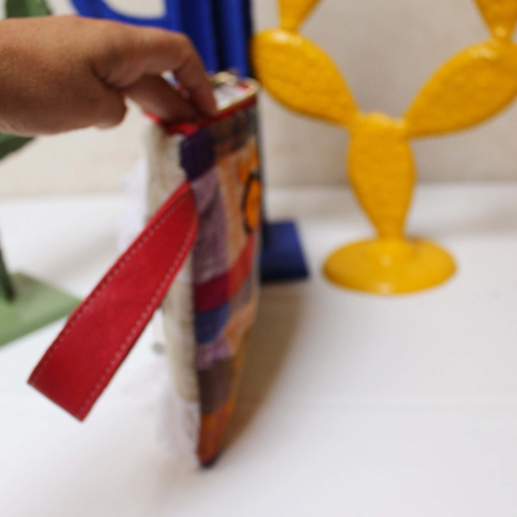 Chacha d'amour |  Maxi Pochette ou sac pochette en tissu vintage HAIK avec broderie #1