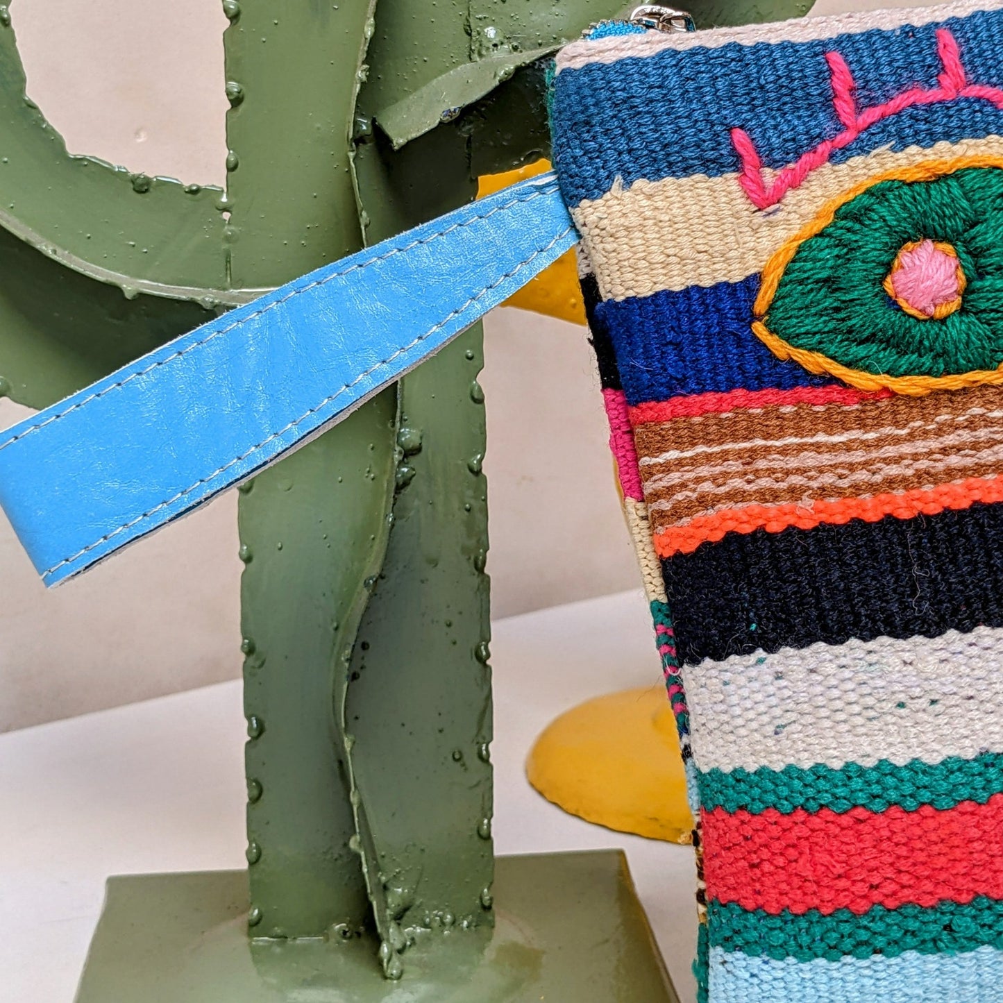 Chacha d'amour |  Maxi Pochette ou sac pochette en tissu vintage HAIK avec broderie #5