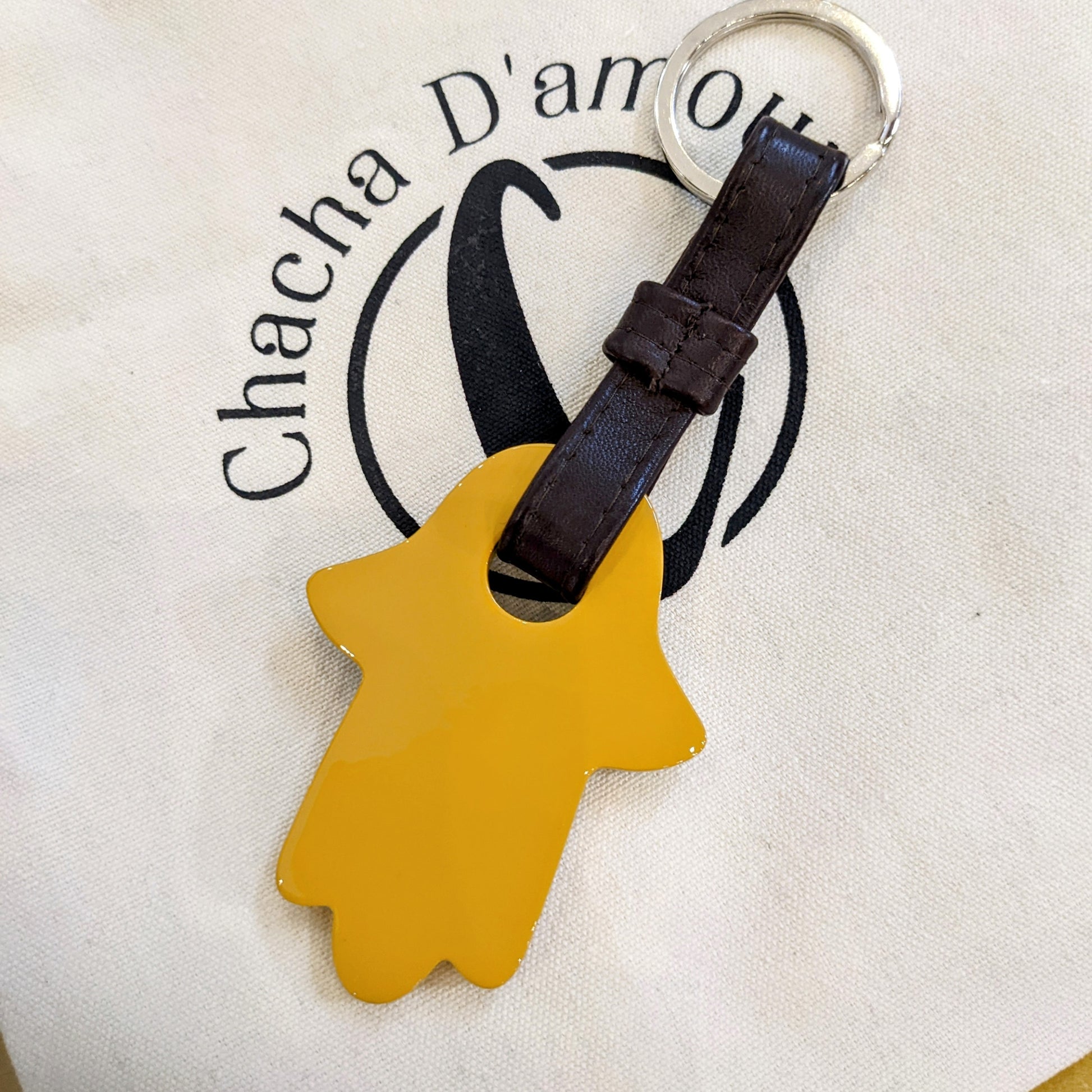 Chacha d'amour |  PORTE CLEF chance en corne laquée