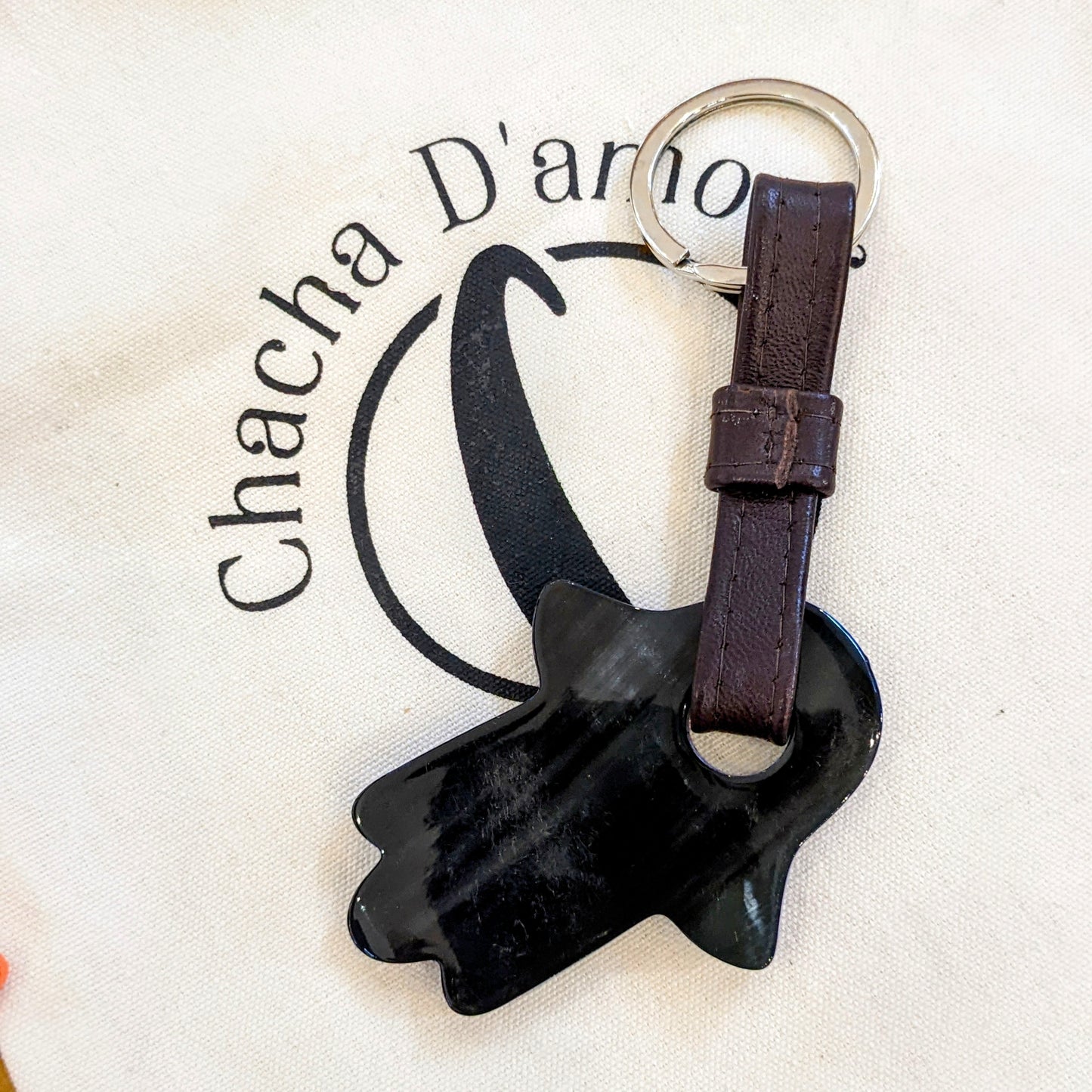 Chacha d'amour |  PORTE CLEF chance en corne laquée