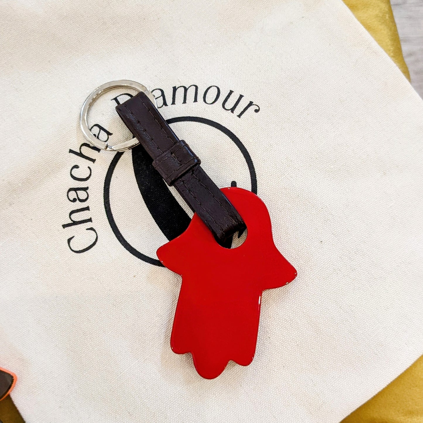 Chacha d'amour |  PORTE CLEF chance en corne laquée