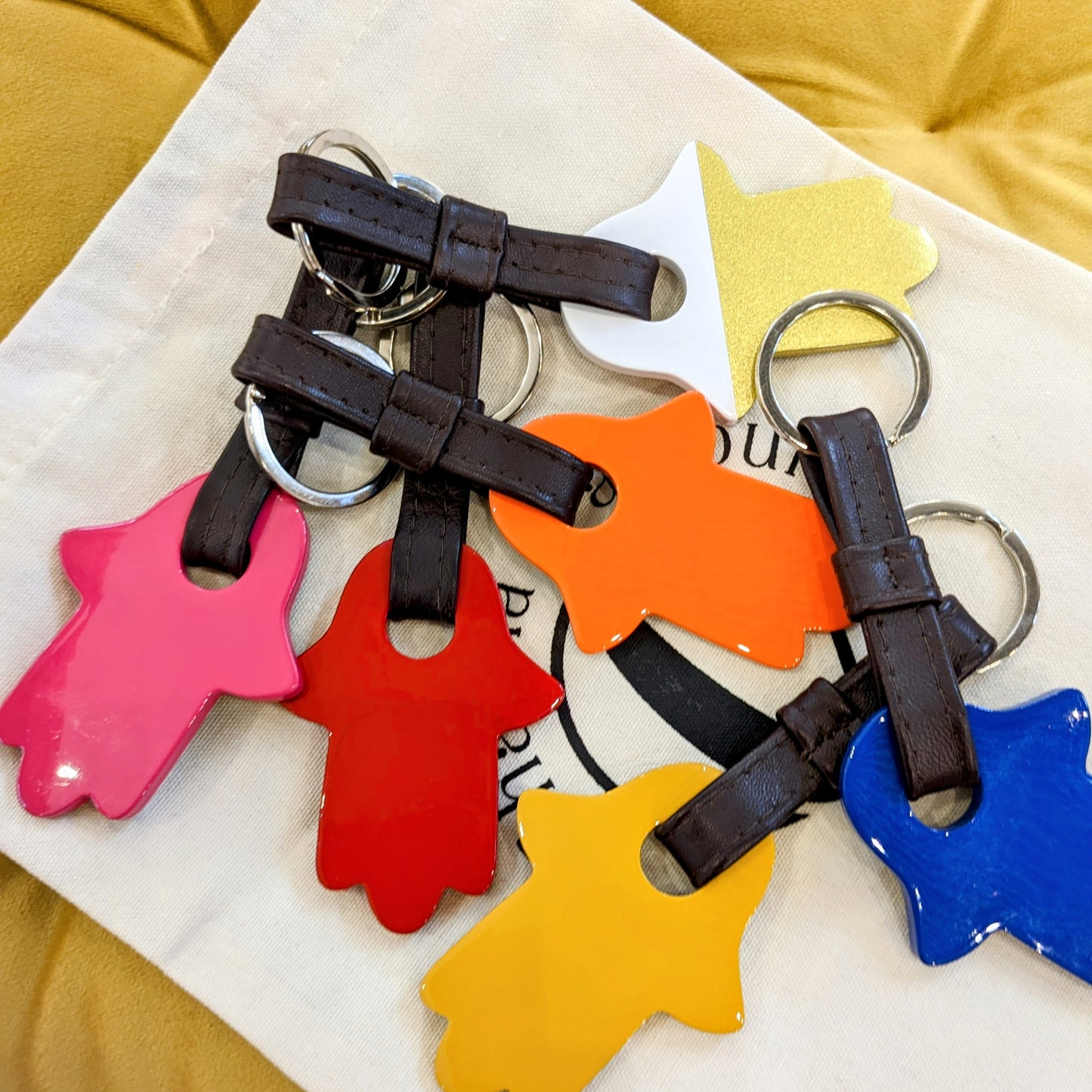 Chacha d'amour |  PORTE CLEF chance en corne laquée