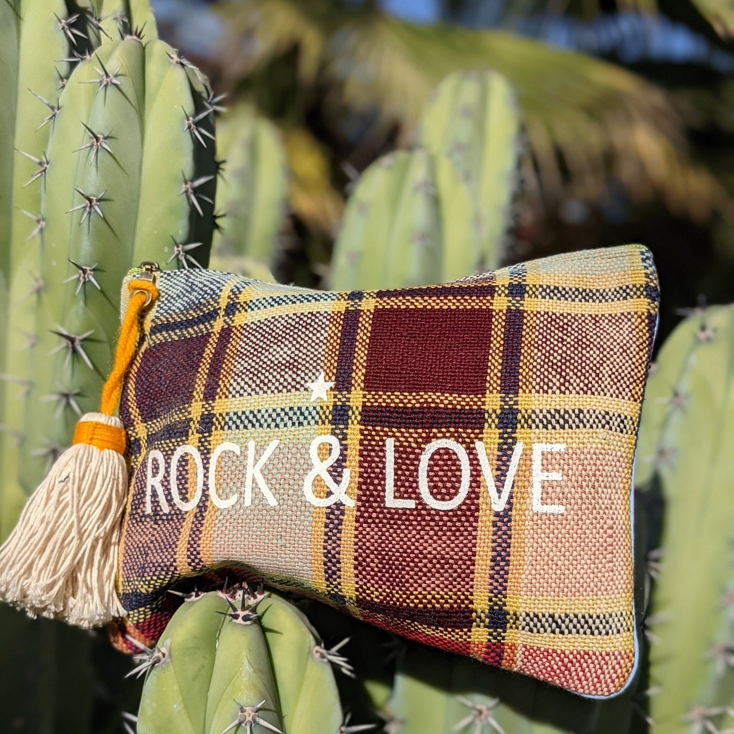 Chacha d'amour | Pochette femme ou sac pochette ROCK-LOVE avec tissu HAIK Trousses de toilette chacha d'amour N°3 