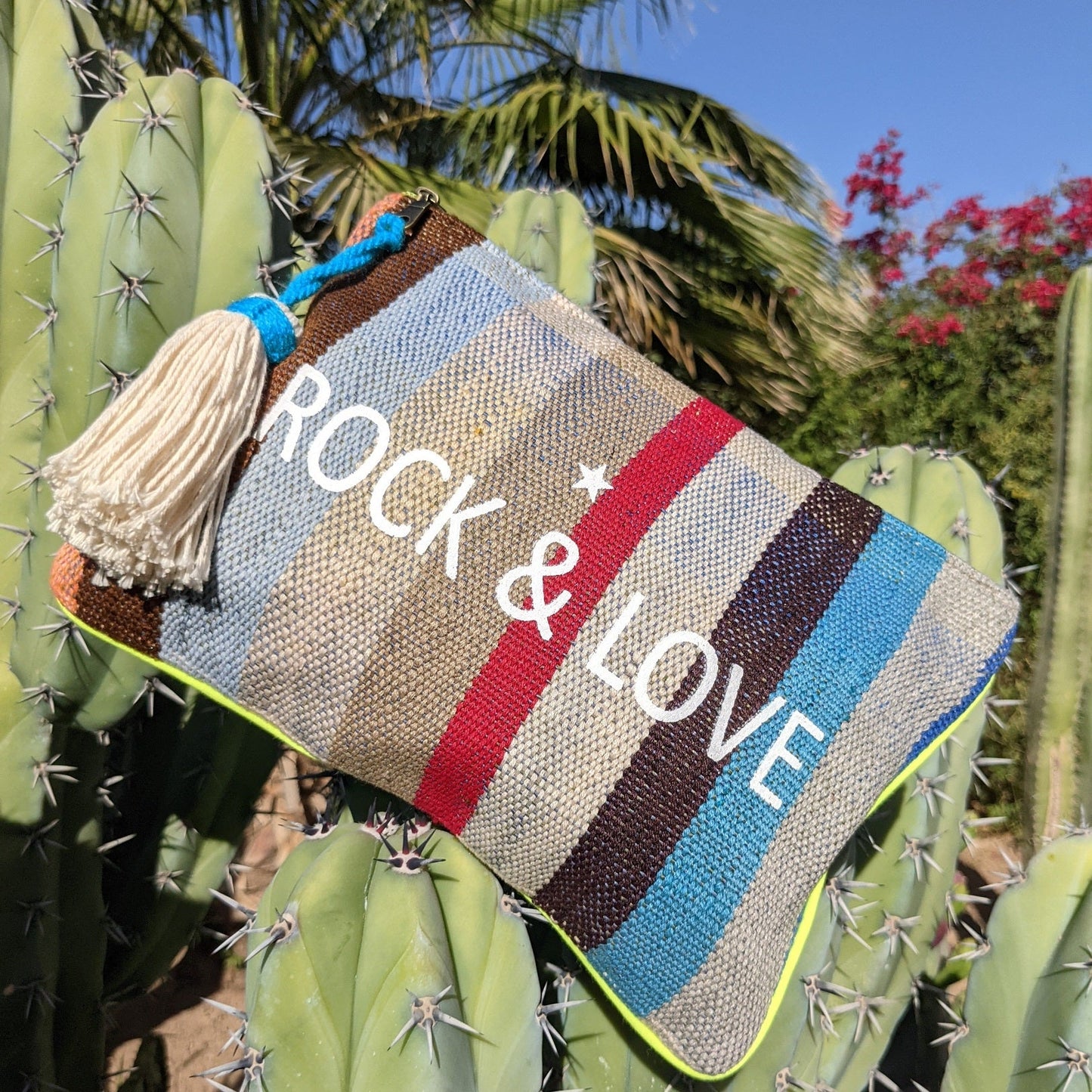 Chacha d'amour | Pochette femme ou sac pochette ROCK-LOVE avec tissu HAIK Trousses de toilette chacha d'amour N°5 